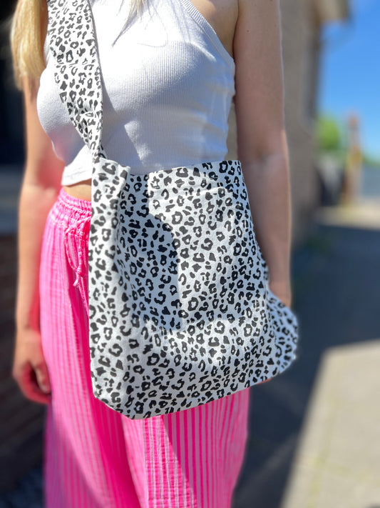 Leopardenmuster Stofftasche mit Innentasche – Stylische Umhängetasche für Alltag & Freizeit